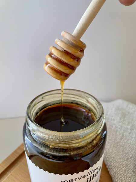 Cuillère en bois pour le miel